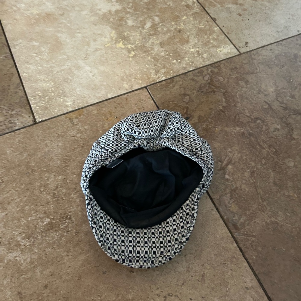Stylish Black and White Women's Hat - Picture 2 of 3